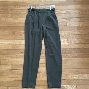 Zara Women’s Green Pants Trousers - size XS